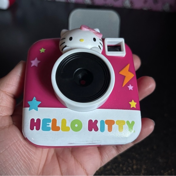 Hello Kitty Camera - Picture 5 of 6